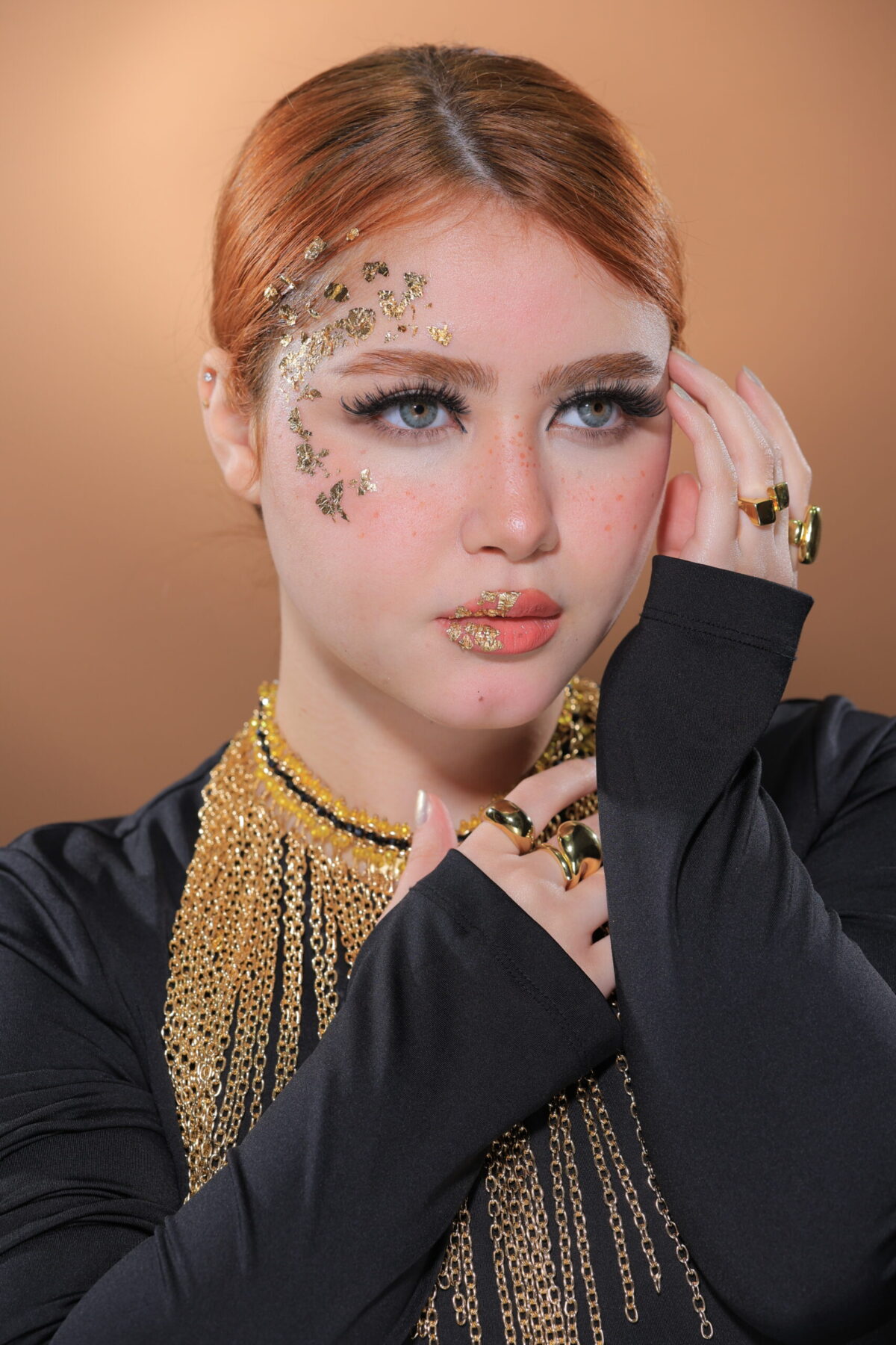 Siri Green - Image 2